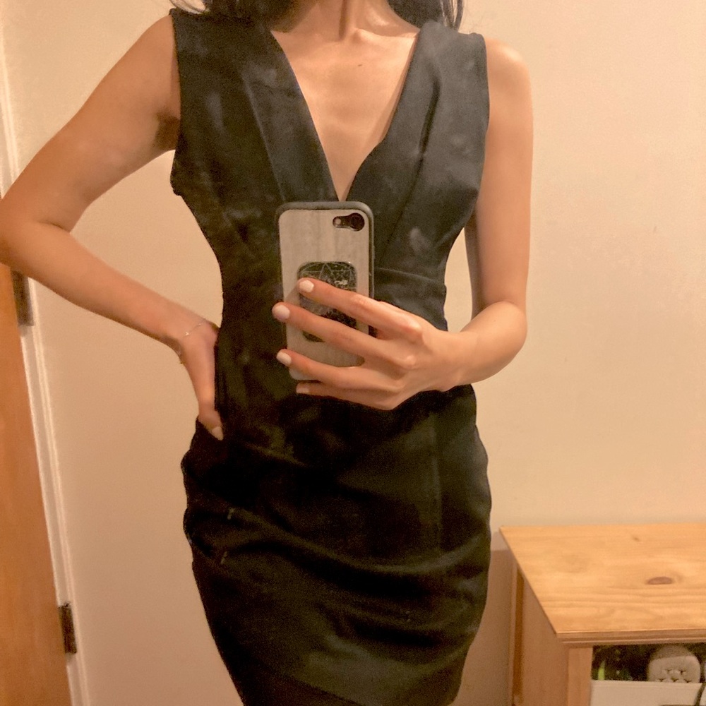 ✨ Lulus Vneck Dress